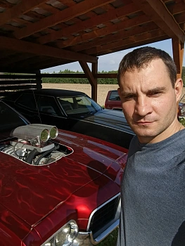 Алексей Геннадьевич Комаров