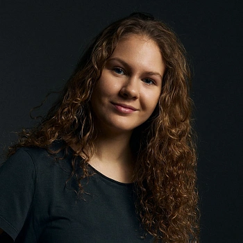 Комова Александра Александровна 