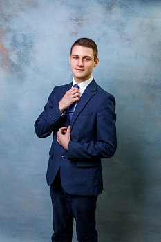 Леонов Егор 