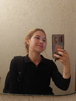Ли Юлия