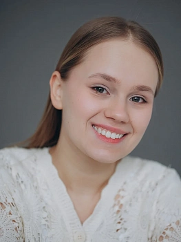 Крайнева Любовь