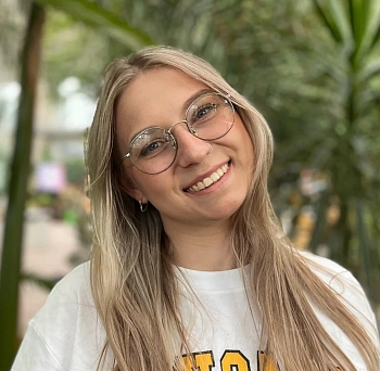 Хлопунова Устина