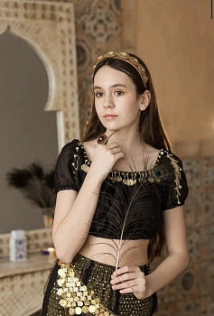 Рерих Моника