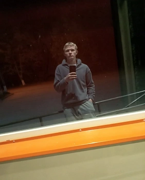Попов Богдан 