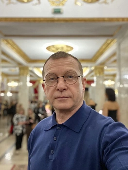 Зиттер Андрей