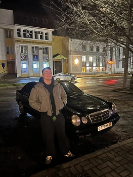Столяров Денис 