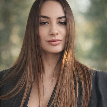 Берназ Ангелина